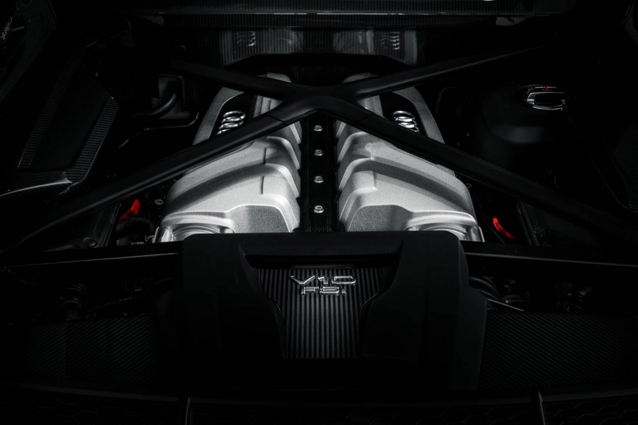 Audi R8 V10 Plus Mythos Black