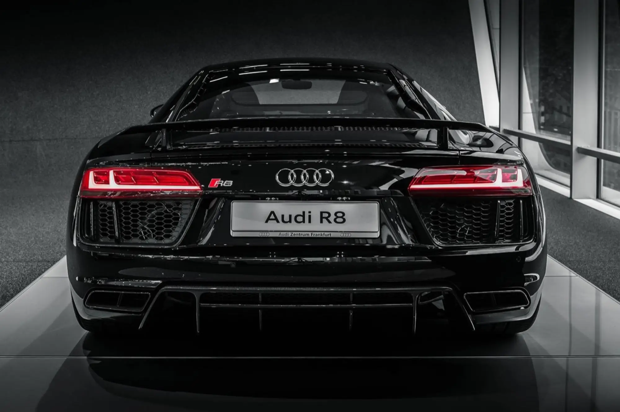 Audi R8 V10 Plus Mythos Black - 15
