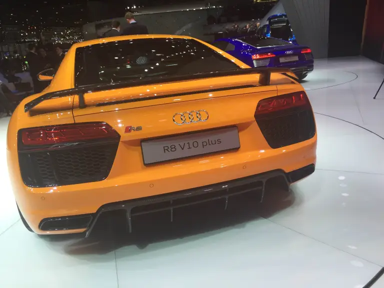 Audi R8 V10 Plus - Salone di Ginevra 2015 - 1