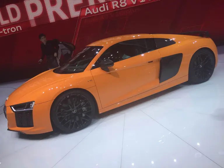 Audi R8 V10 Plus - Salone di Ginevra 2015 - 5