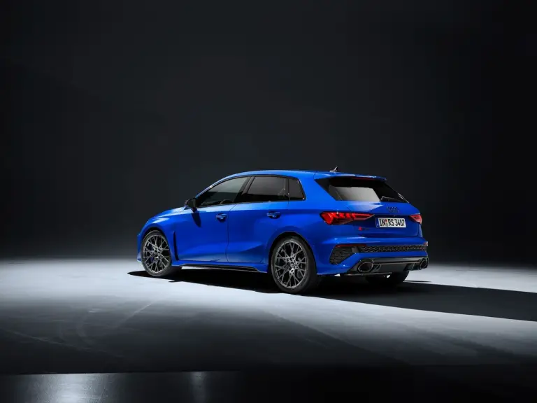 Audi RS 3 Performance Edition - Foto - 9