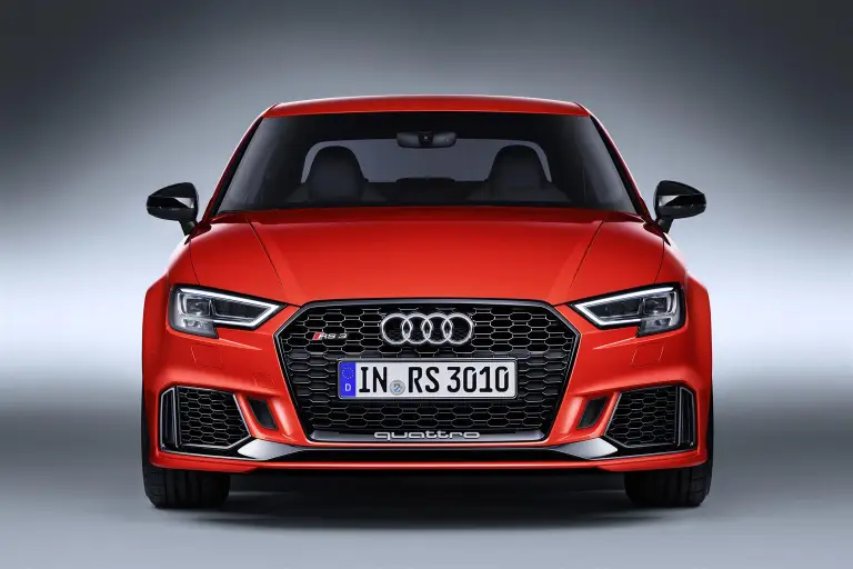 Audi RS 3 Sedan foto stampa Salone di Parigi 2016 - 1