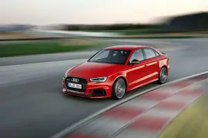 Audi RS 3 Sedan foto stampa Salone di Parigi 2016