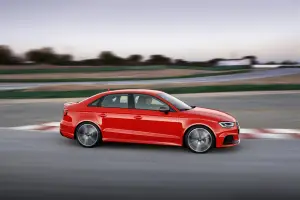 Audi RS 3 Sedan foto stampa Salone di Parigi 2016