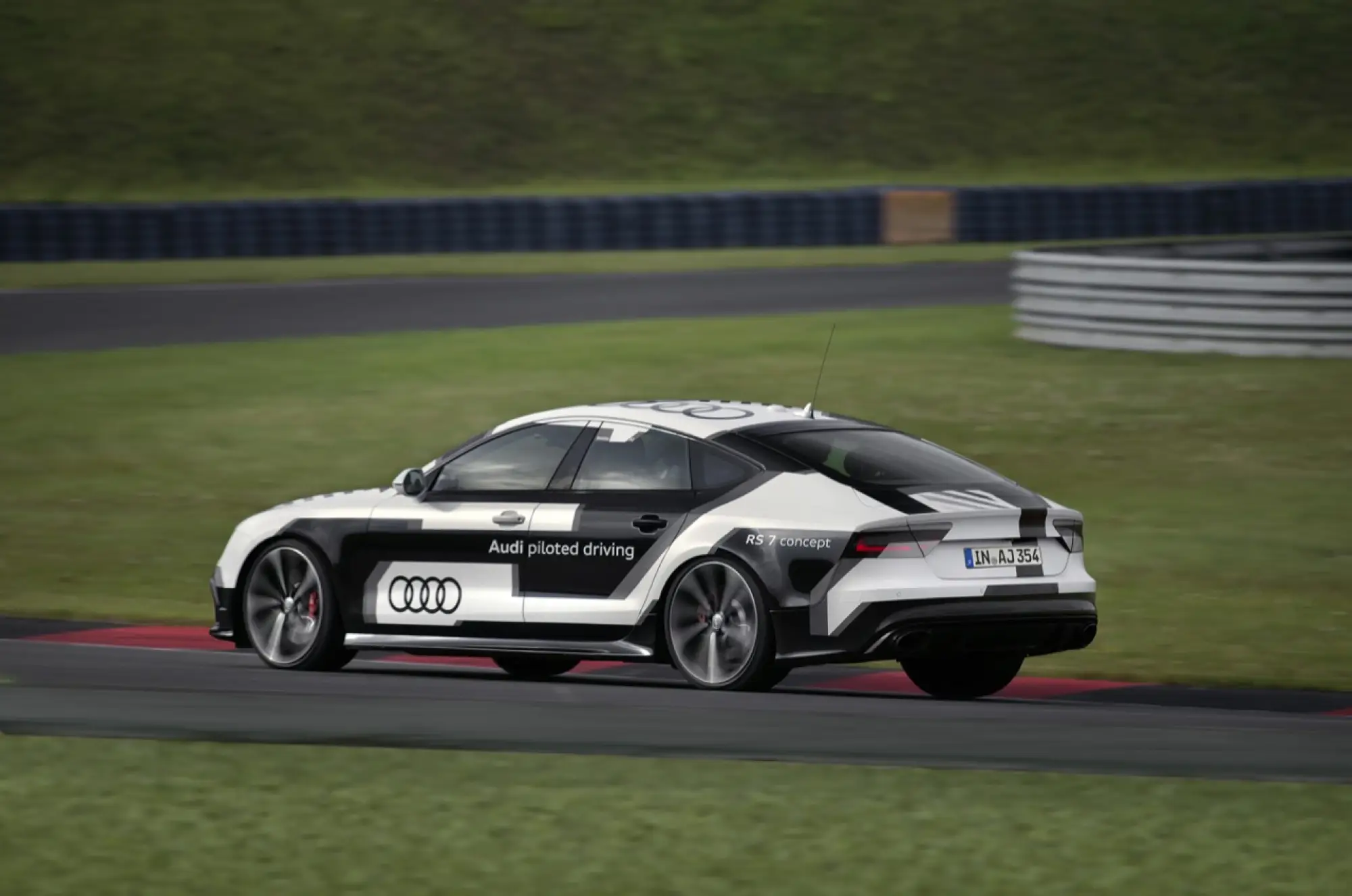 Audi RS 7 a guida autonoma - Hockenheim - 7