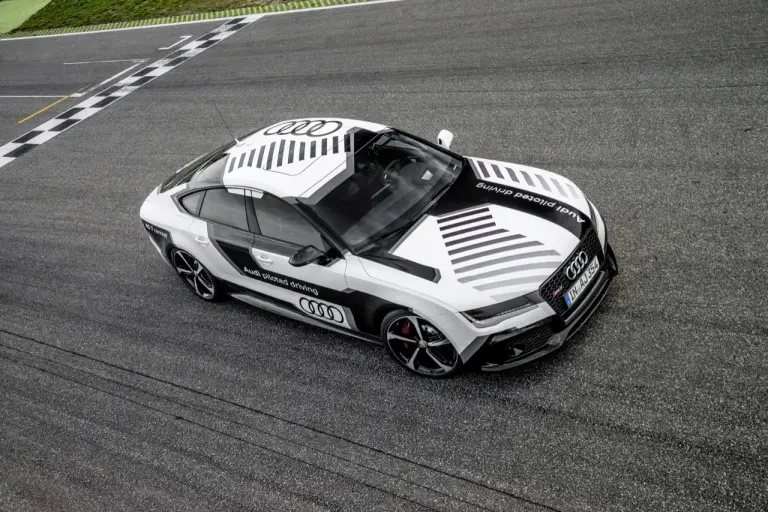 Audi RS 7 a guida autonoma - Hockenheim - 13