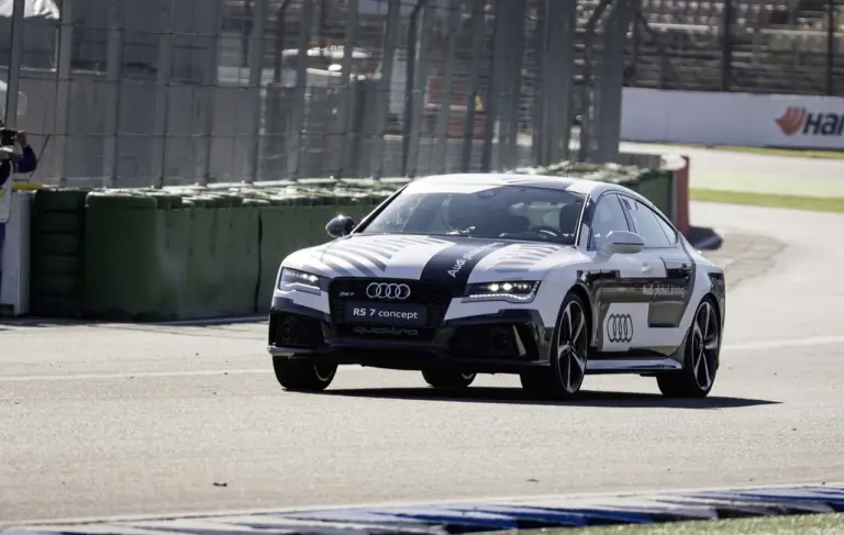 Audi RS 7 a guida autonoma - Hockenheim - 19