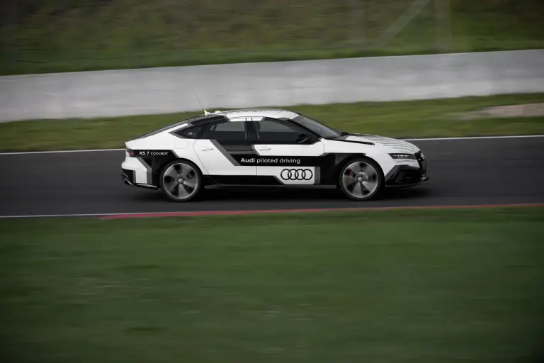 Audi RS 7 piloted driving concept - 2