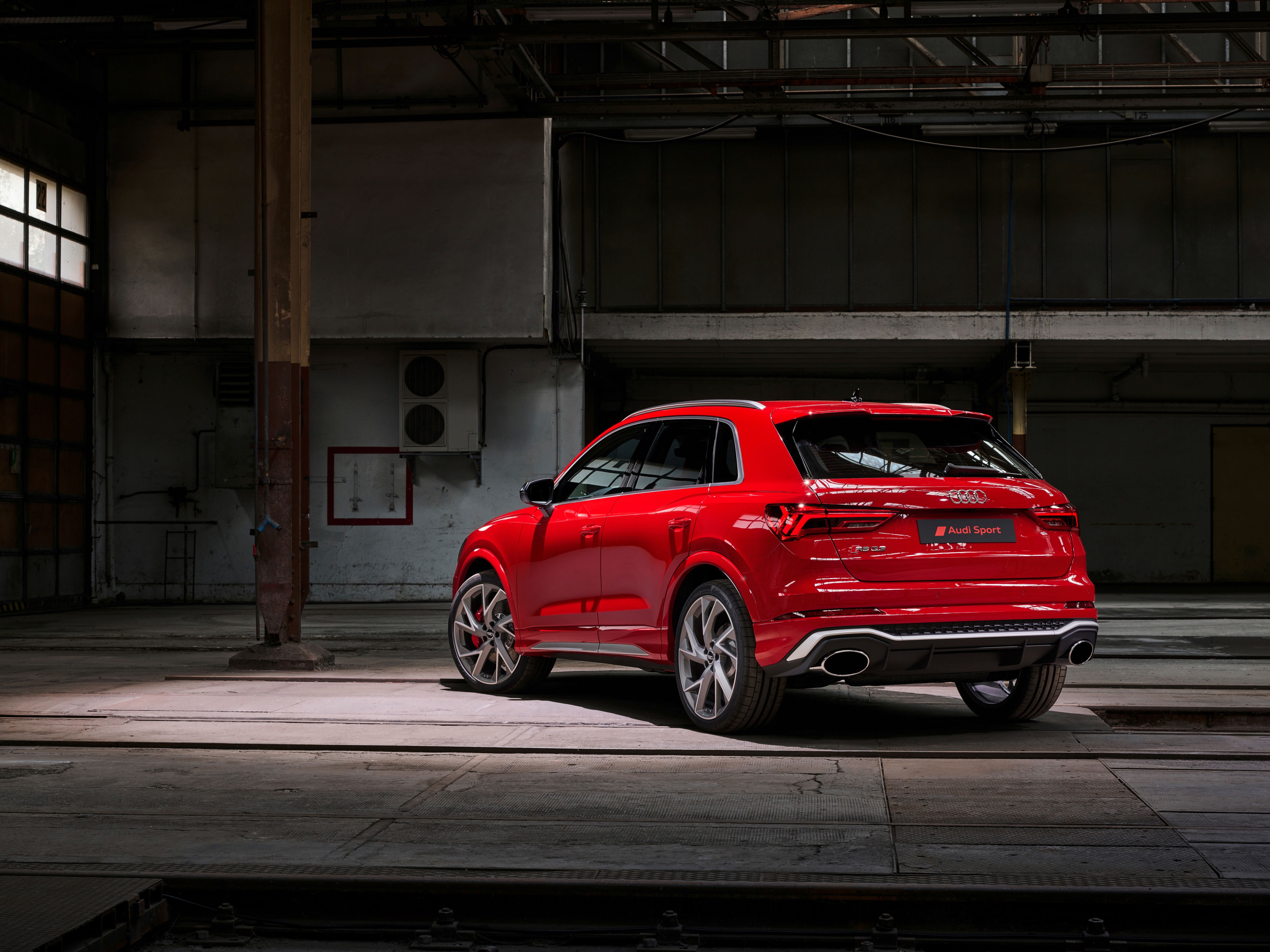 Audi RS Q3 - Audi RS Q3 Sportback