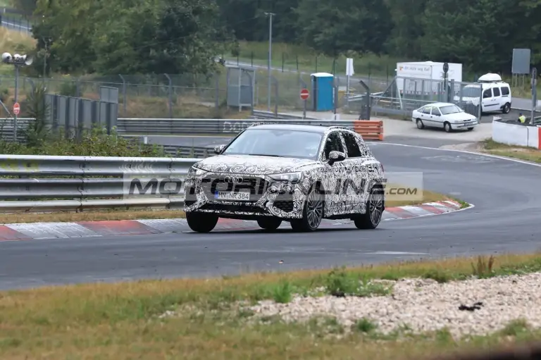 Audi RS Q3 - Foto spia 15-8-2018 - 2