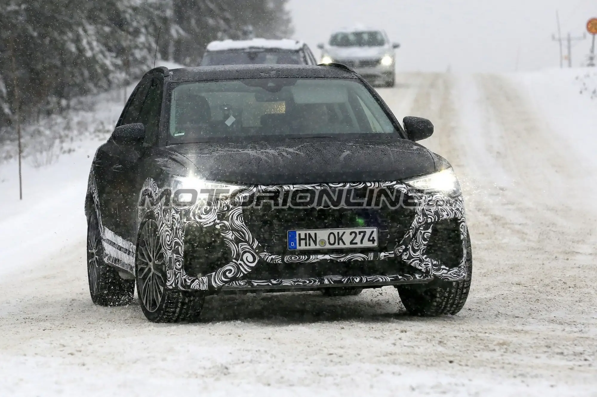 Audi RS Q3 MY 2019 foto spia 5 dicembre 2018 - 2