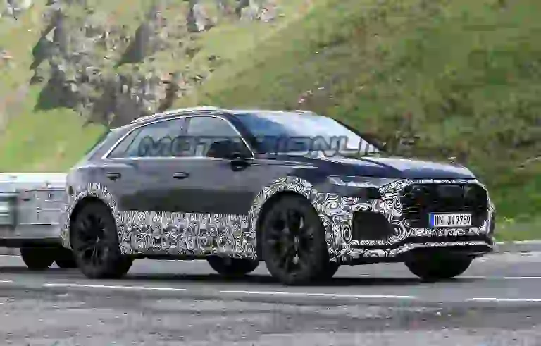 Audi RS Q8 - Foto spia 12-06-2018 - 4