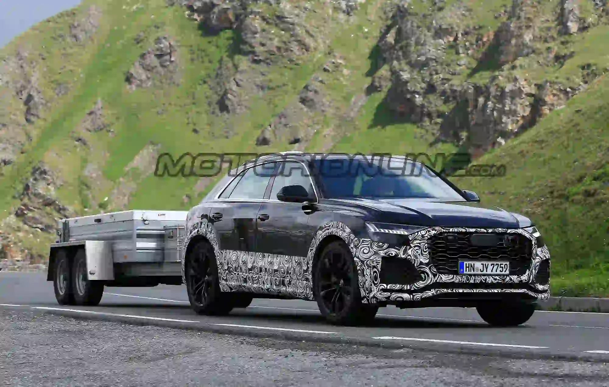 Audi RS Q8 - Foto spia 12-06-2018 - 7