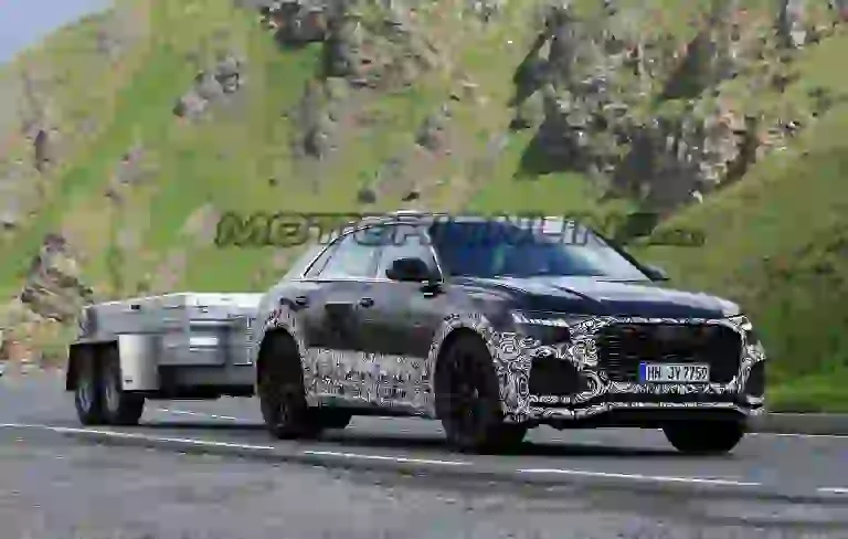 Audi RS Q8 - Foto spia 12-06-2018 - 7