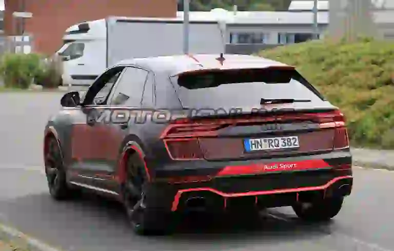 Audi RS Q8 - Foto spia 20-08-2019 - 11