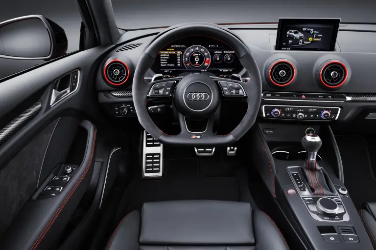 Audi RS3 2017 - 95