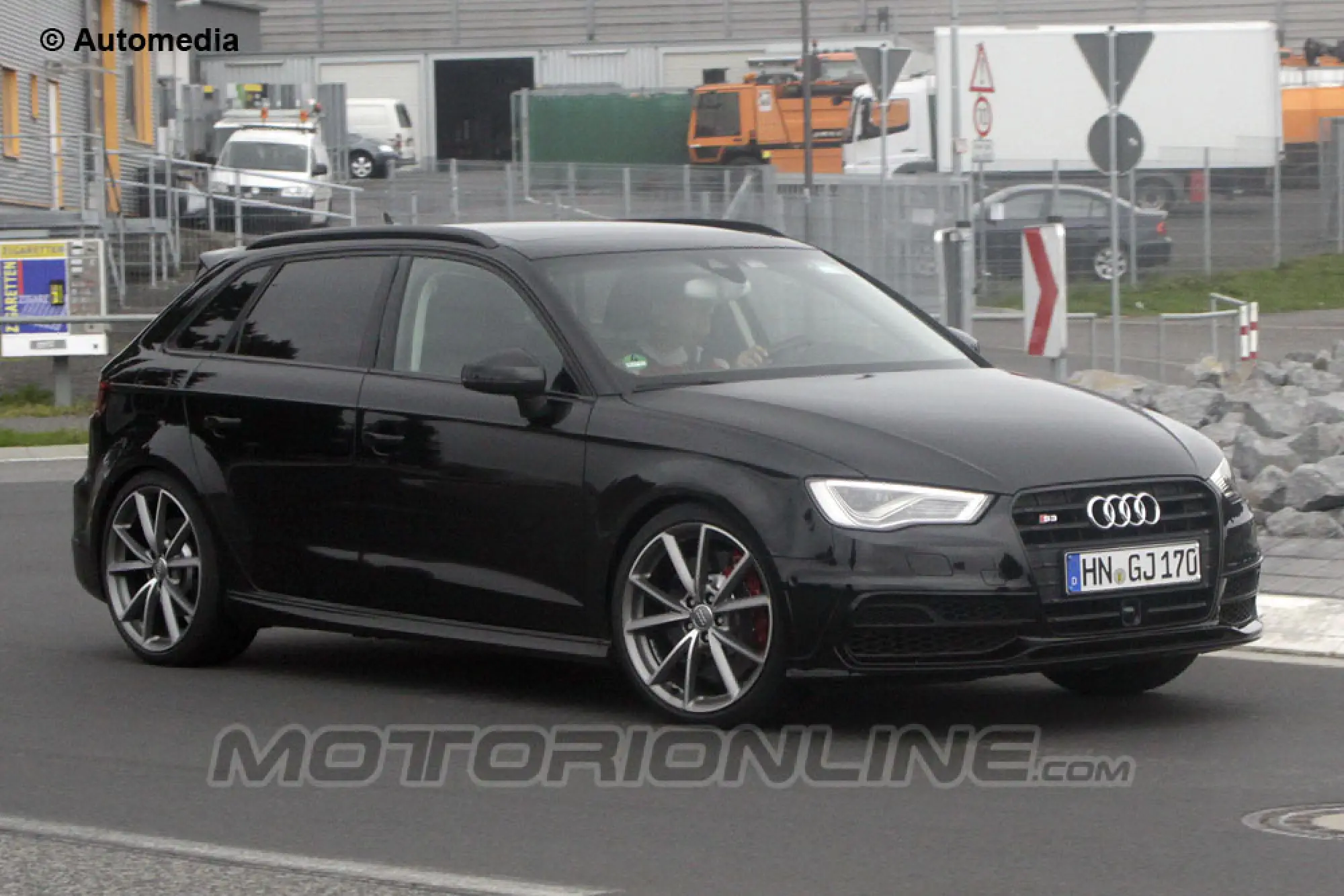 Audi RS3 MY 2014 - Foto spia 04-10-2013 - 2