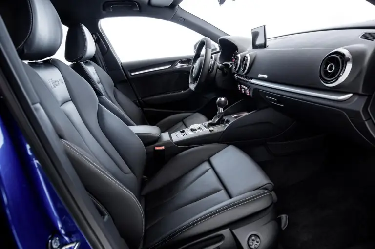Audi RS3 Sportback Nuove foto  - 18
