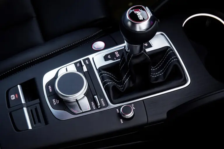 Audi RS3 Sportback Nuove foto  - 17
