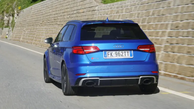 Audi RS3 Sportback - prova su strada 2018 - 32