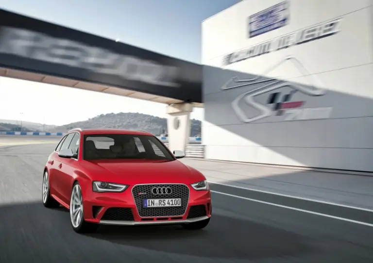 Audi RS4 Avant 2012 nuove immagini - 10