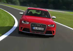 Audi RS4 Avant 2012 nuove immagini