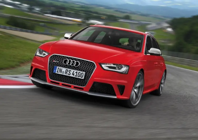 Audi RS4 Avant 2012 nuove immagini - 17