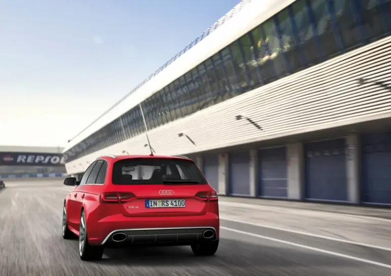 Audi RS4 Avant 2012 nuove immagini - 19