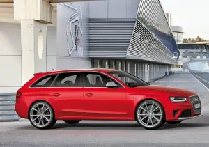 Audi RS4 Avant 2012 nuove immagini - 20