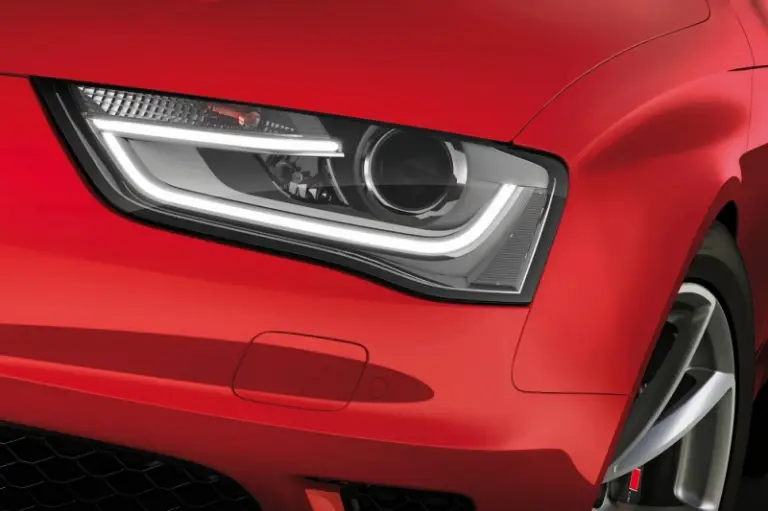 Audi RS4 Avant 2012 nuove immagini - 25