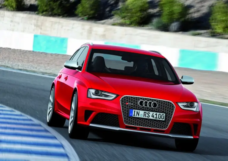 Audi RS4 Avant 2012 nuove immagini - 29