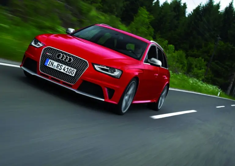 Audi RS4 Avant 2012 nuove immagini - 31