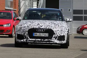 Audi RS4 Avant 2017 - Foto spia 12-04-2016