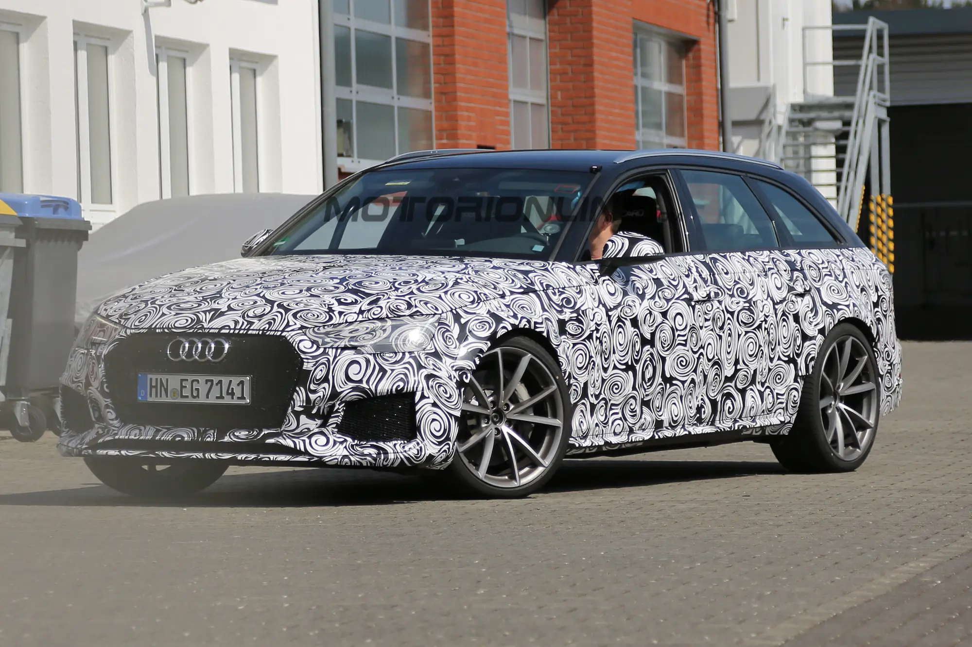 Audi RS4 Avant 2017 - Foto spia 12-04-2016 - 13