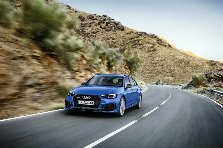 Audi RS4 Avant 2018 - 36