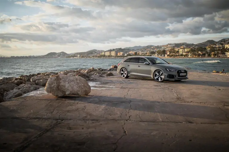 Audi RS4 Avant 2018 - 49