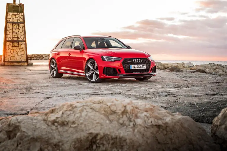 Audi RS4 Avant 2018 - 51