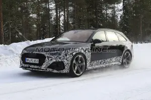 Audi RS4 Avant foto spia 13 marzo 2019 - 4