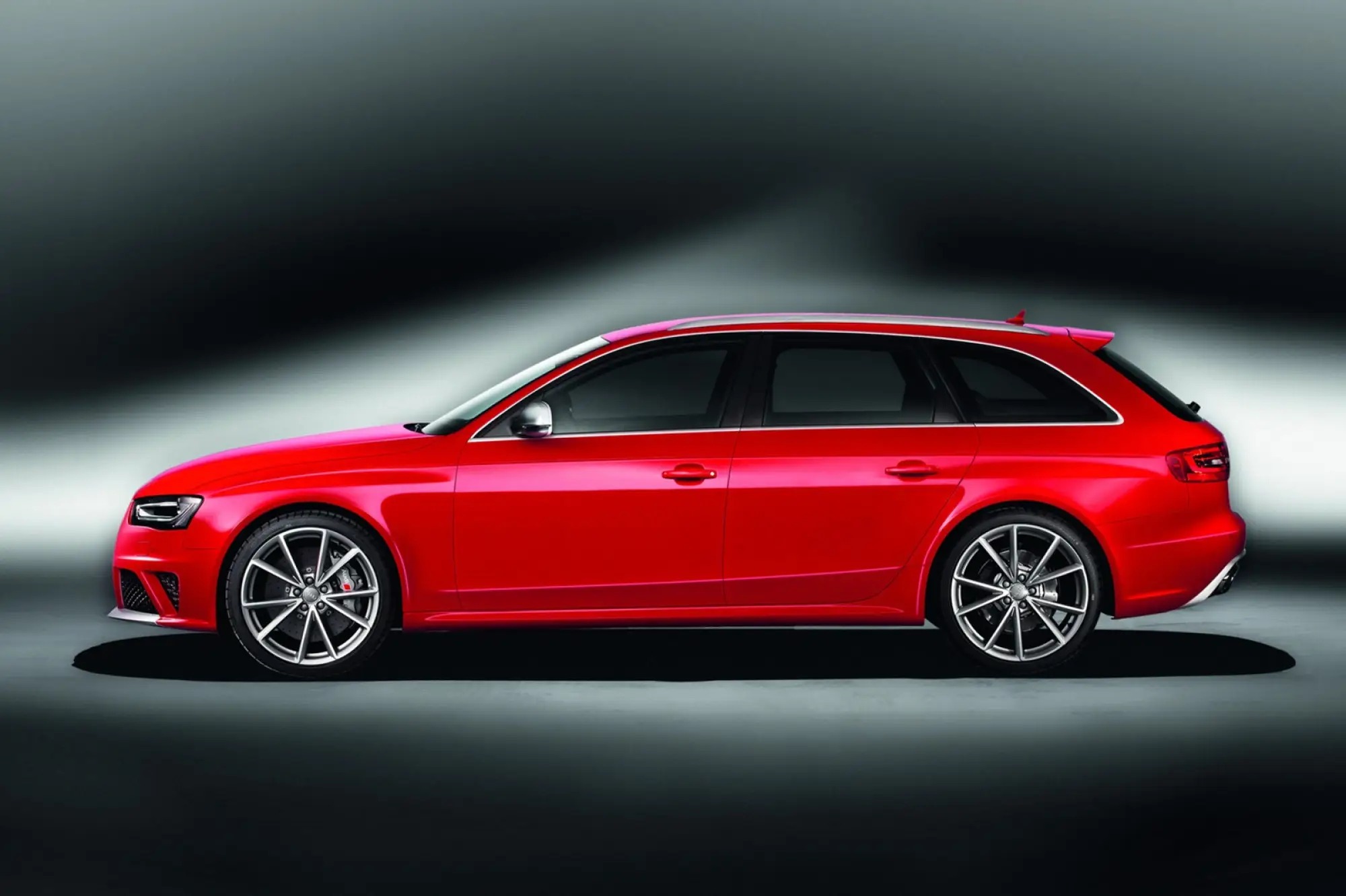 Audi RS4 Avant - 3