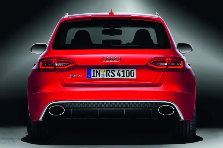 Audi RS4 Avant - 5