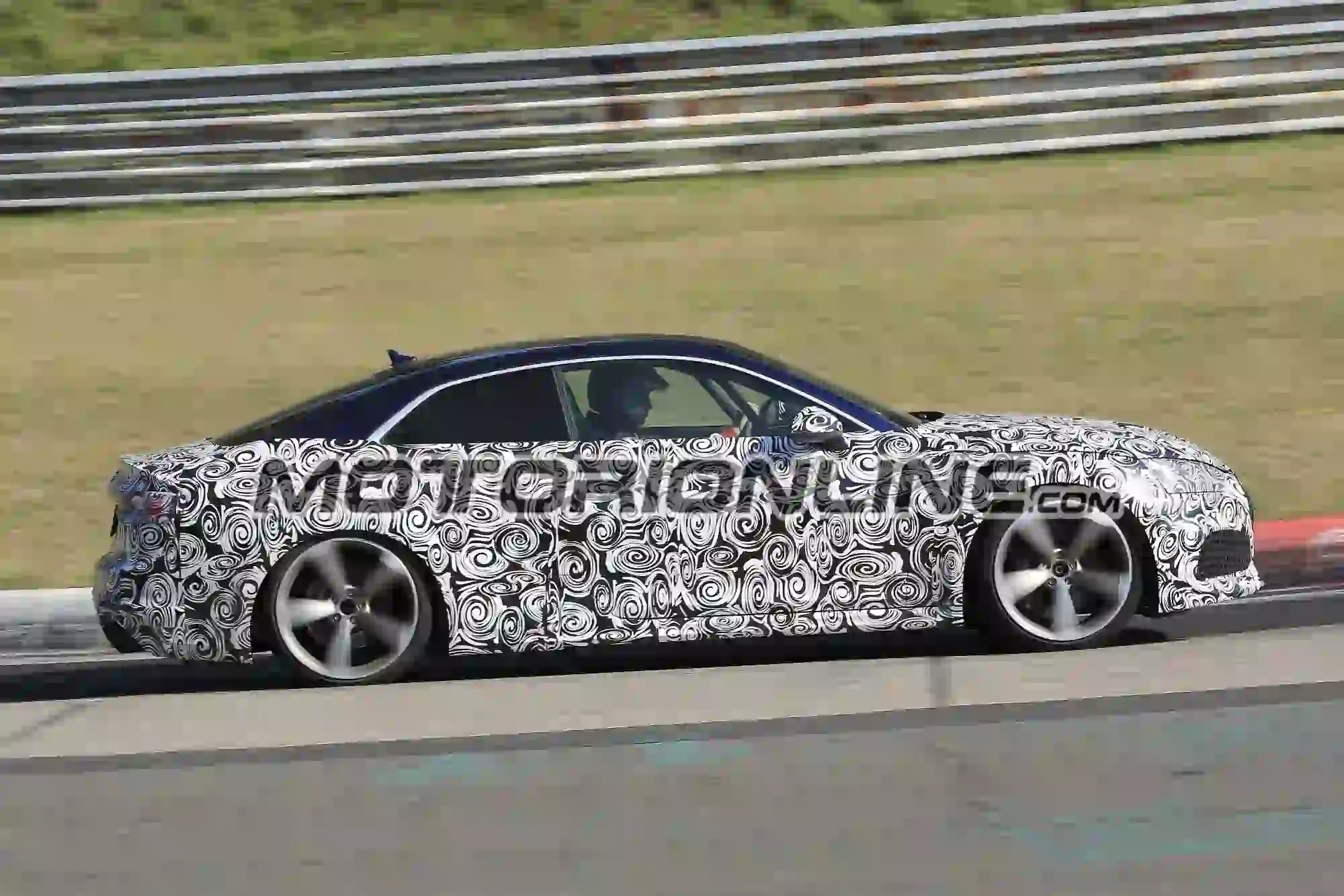 Audi RS5 2017 (foto spia) - 10