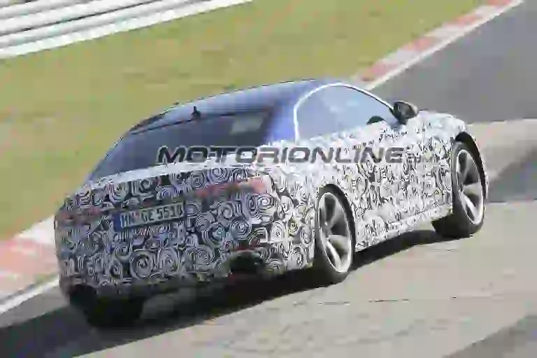 Audi RS5 2017 (foto spia) - 12