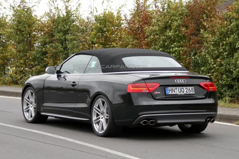 Audi RS5 Cabriolet foto spia ottobre 2011 - 6