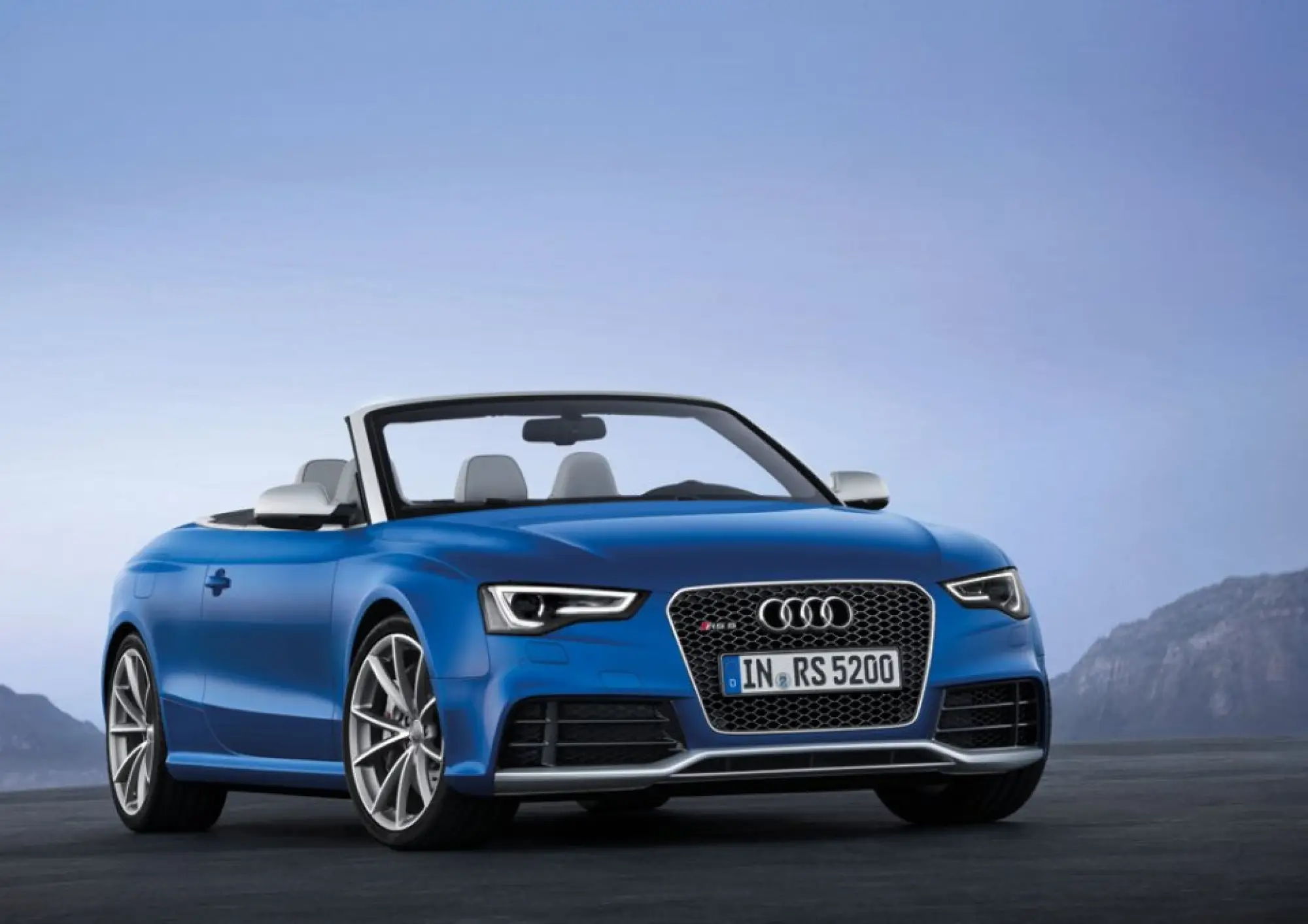 Audi RS5 Cabriolet - 1