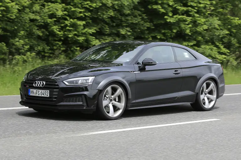 Audi RS5 foto spia giugno 2016 - 3