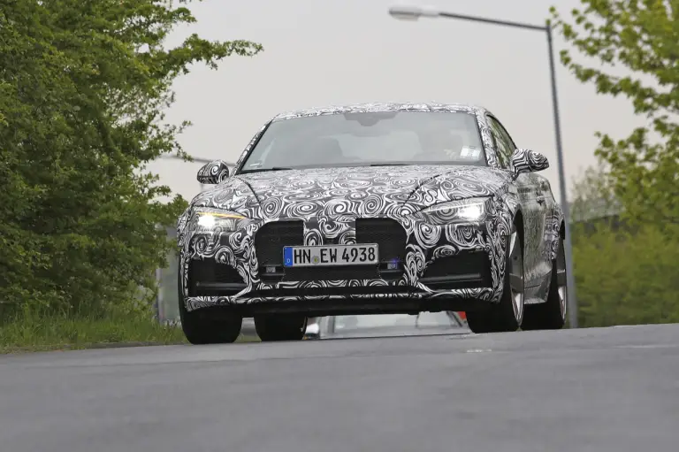 Audi RS5 - foto spia (maggio 2016) - 1