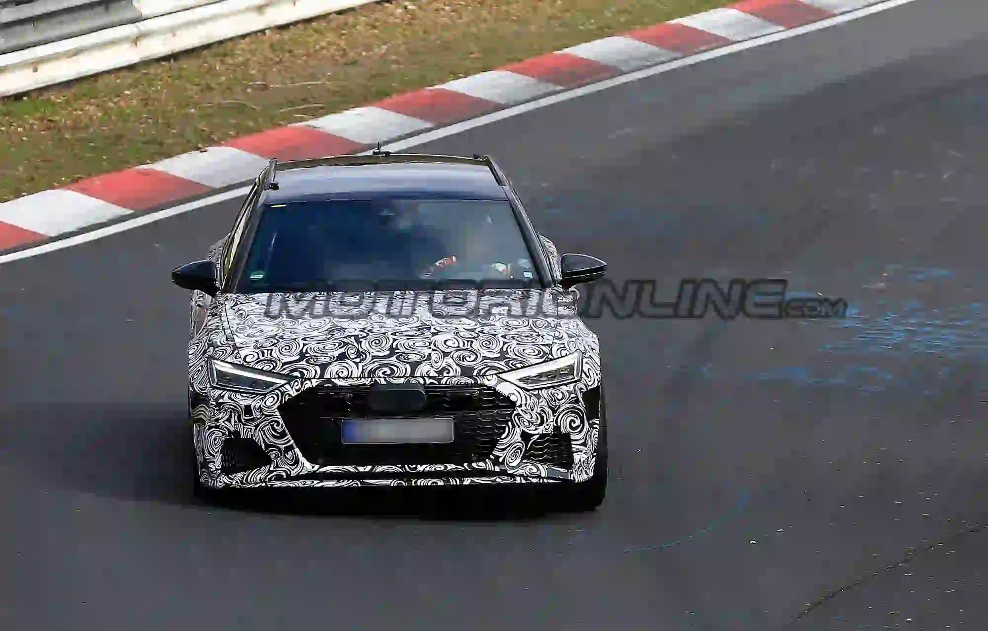 Audi RS6 Avant MY 2020 - Foto spia 27-03-2019 - 10