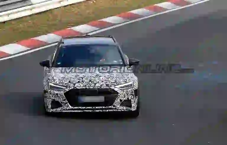Audi RS6 Avant MY 2020 - Foto spia 27-03-2019 - 10