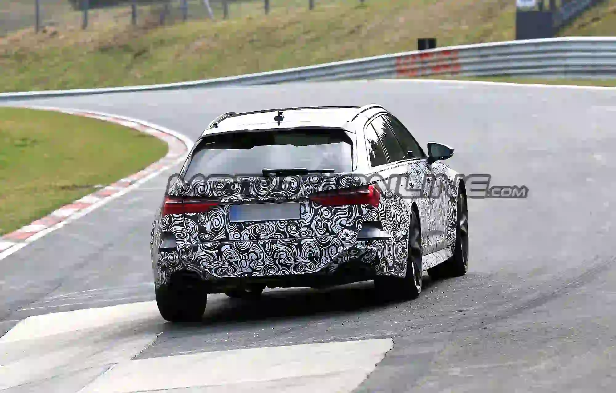 Audi RS6 Avant MY 2020 - Foto spia 27-03-2019 - 17