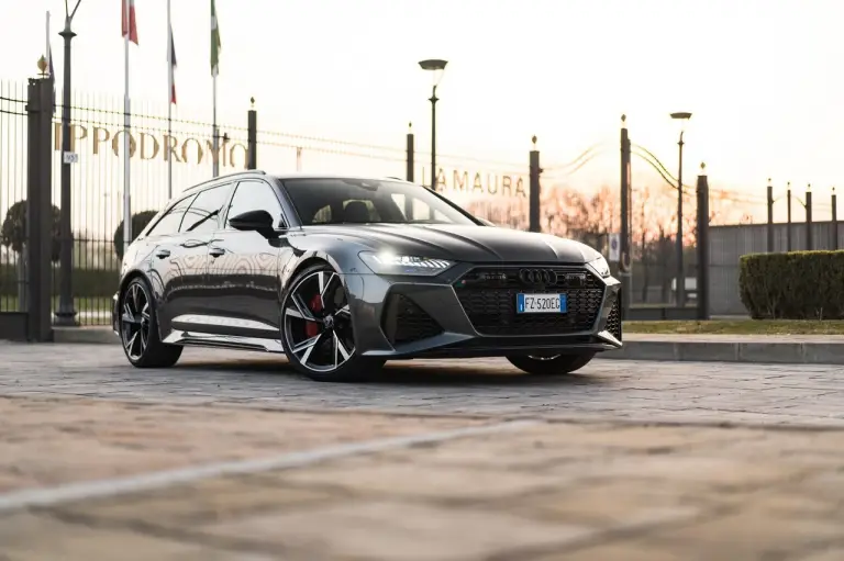 Audi RS6 prova su strada 2021 - 31